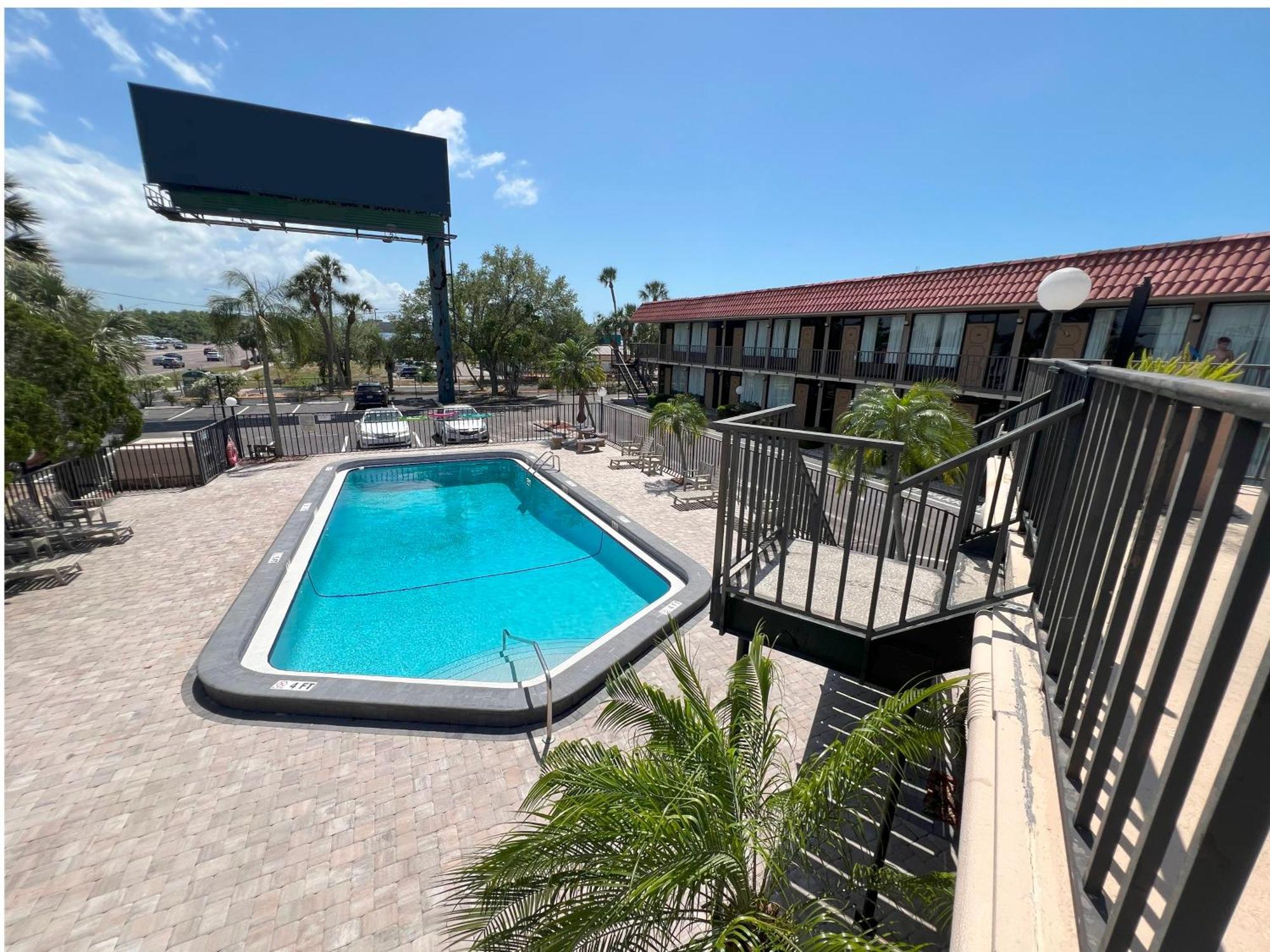Tarpon Shores Inn Tarpon Springs Bagian luar foto