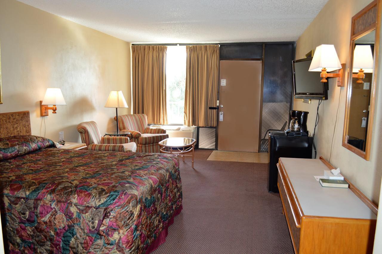 Tarpon Shores Inn Tarpon Springs Bagian luar foto