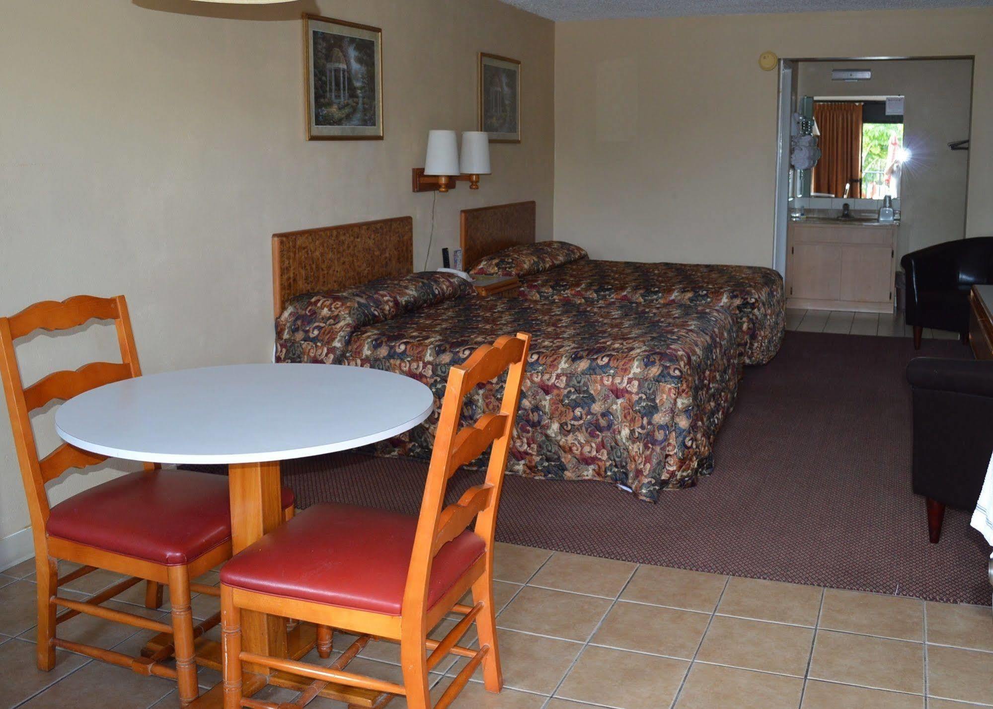 Tarpon Shores Inn Tarpon Springs Bagian luar foto