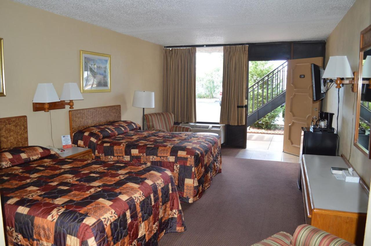 Tarpon Shores Inn Tarpon Springs Bagian luar foto
